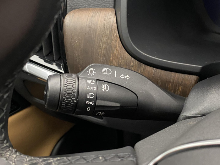 Volvo V90 CC B4 AWD ULTIMATE AUT CZ 2.0 CC CC