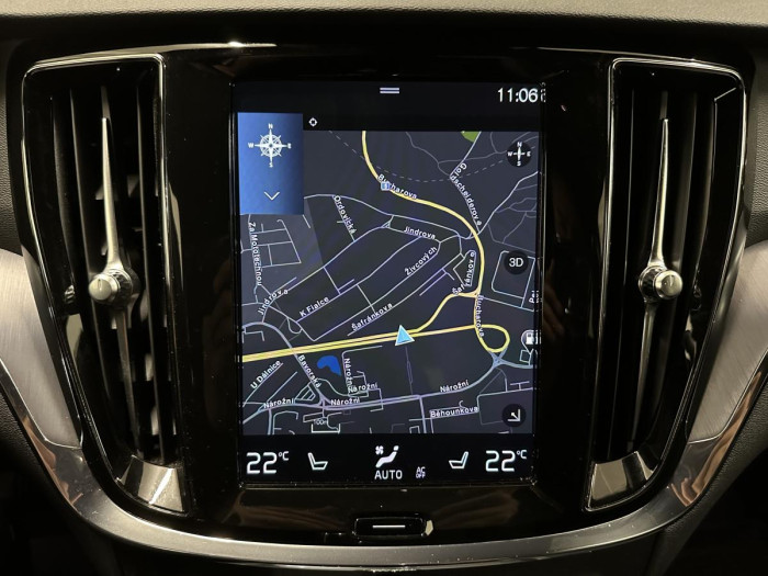 Volvo V60 T5 MOMENTUM POLESTAR REZERVACE 2.0 Momentum
