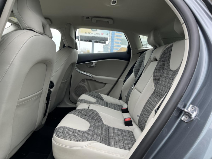 Volvo V40 D2 MOMENTUM 1.maj. 2.0 d Momentum