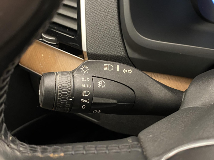 Volvo XC90 D5 AWD INSCRIPTION AUT CZ 2.0 d