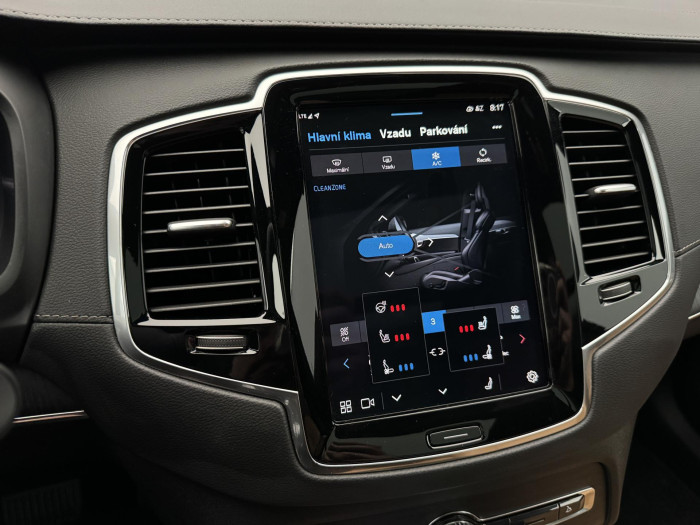 Volvo XC90 T8 AWD RECHARGE REZERVACE
