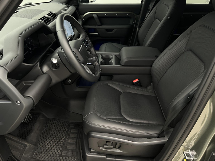 Land Rover Defender 110 D300 X-DYNAMIC SE AWD AUT 3.0 d Dynamic SE