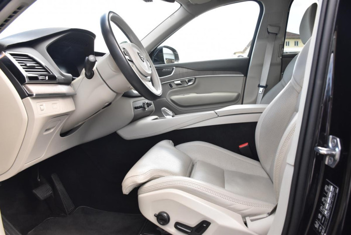 Volvo XC90 B5 AWD INSCRIPTION REZERVACE