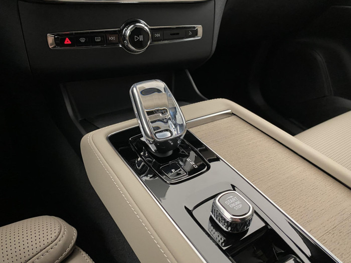 Volvo XC90 T8 AWD RECHARGE BRIGHT PLUS 7m