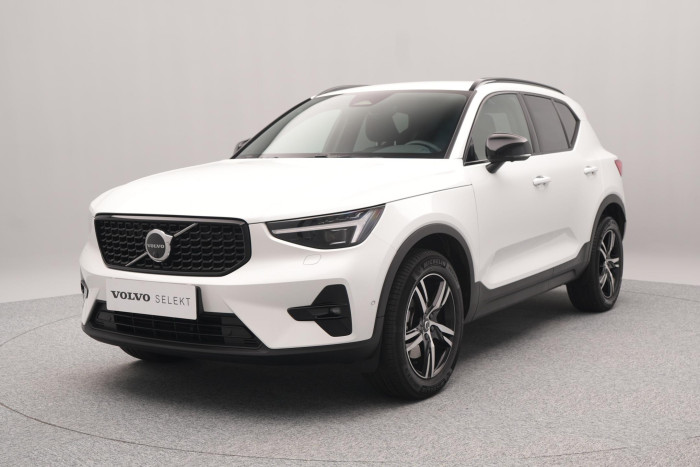 Volvo XC40 B3 PLUS DARK AUT CZ 1.maj