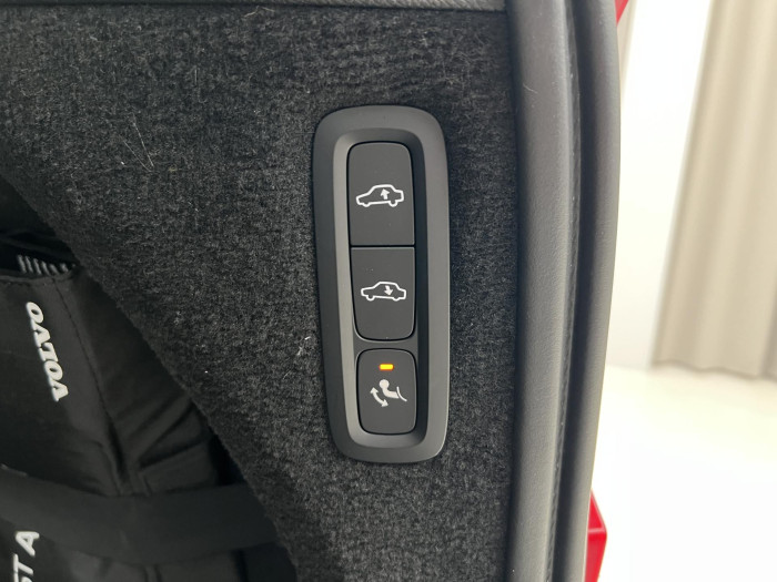 Volvo XC90 B6 AWD R-DESIGN 7MÍST AUT