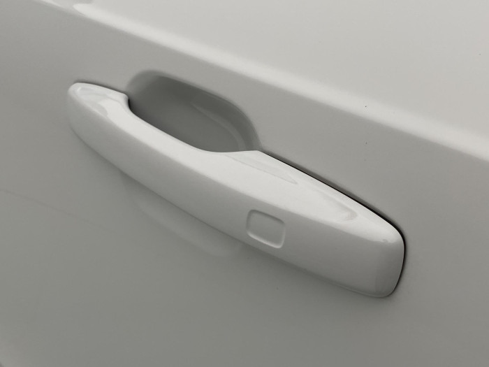 Volvo XC90 B6 AWD R-DESIGN REZERVACE