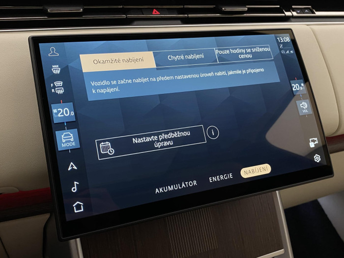 Land Rover Range Rover P550e AUTOBIOGRAPHY SWB