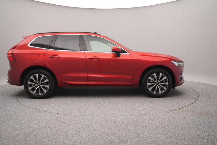 Volvo XC60 B4 AWD MOMENTUM PRO CZ 2.0 Momentum