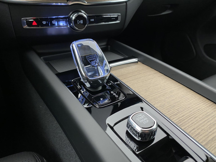 Volvo XC60 B5 AWD AUT DARK PLUS