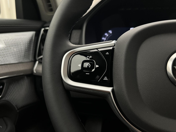 Volvo XC90 T8 AWD RECHARGE DARK ULTRA AUT
