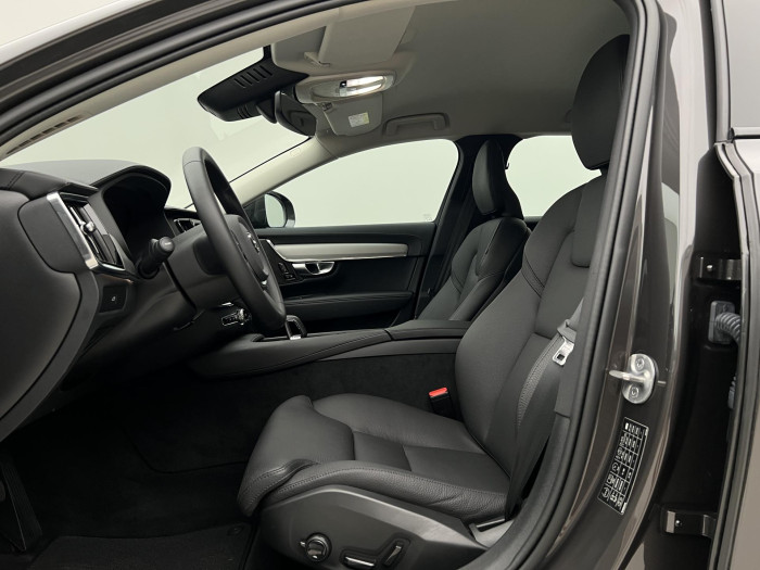 Volvo V90 CC B4 AWD PLUS AUT