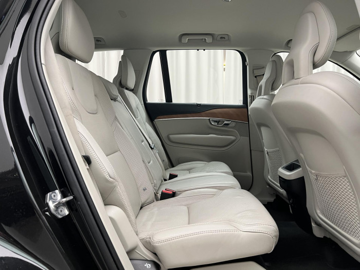 Volvo XC90 B5 AWD INSCRIPTION AUT CZ