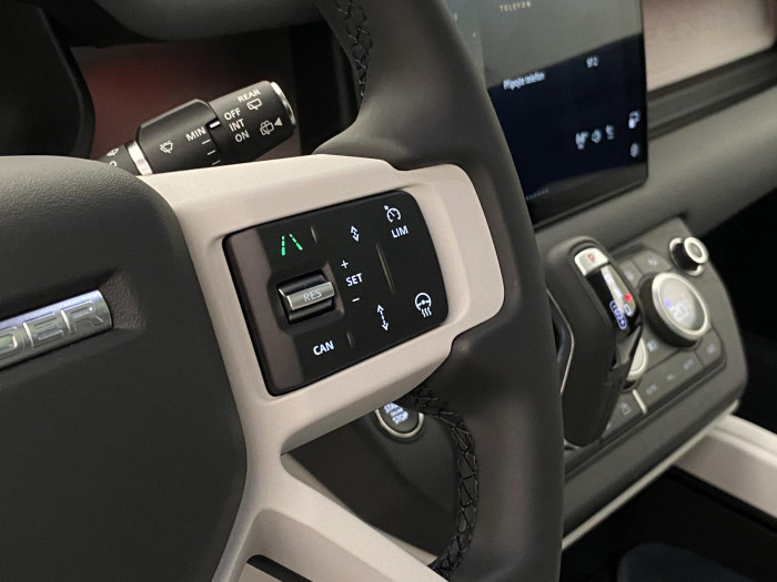 Land Rover Defender 110 D250X-DYNAMIC SE REZERVACE 3.0 d Dynamic SE