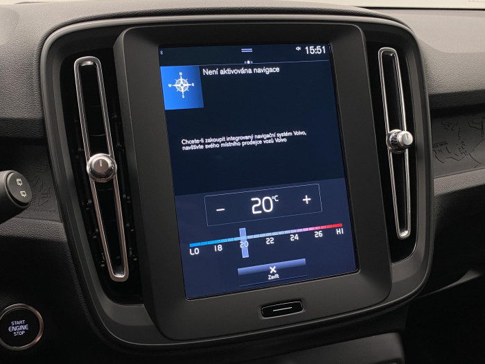 Volvo XC40 T3 KINETIC AUT CZ REZERVACE