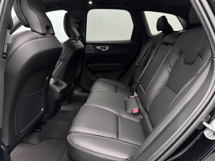 Volvo XC60 B5 AWD AUT PLUS BLACK EDITION