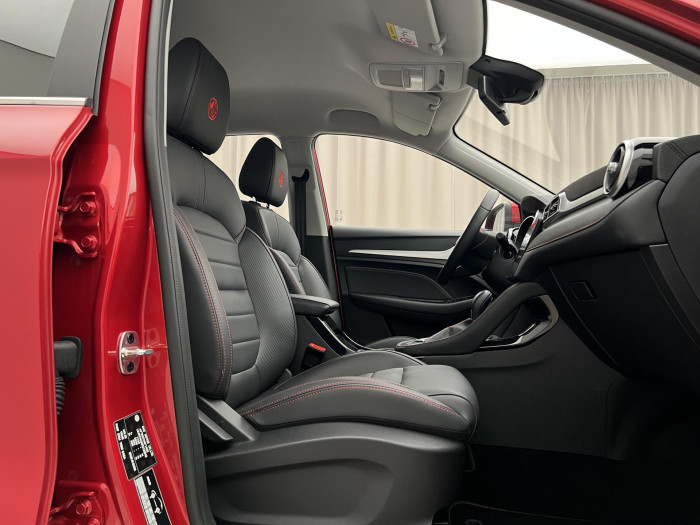 MG ZS 1.0T EXCLUSIVE AUT CZ 1.maj. 1.0 Exclusive