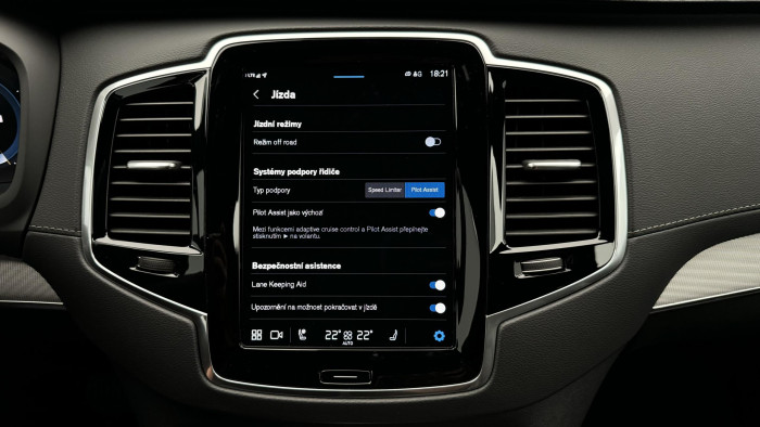 Volvo XC90 B5 AWD ULTIMATE REZERVACE
