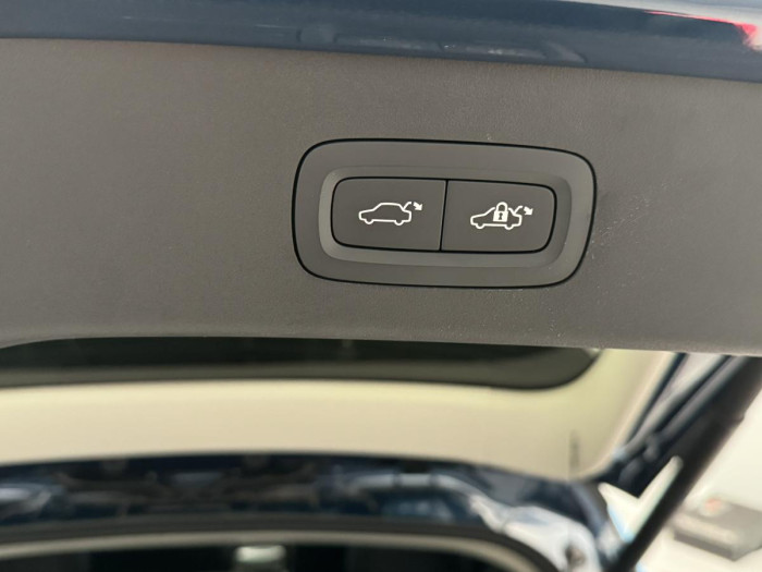 Lynk & Co 01 PHEV DCT AUT 1.maj. REZERVACE