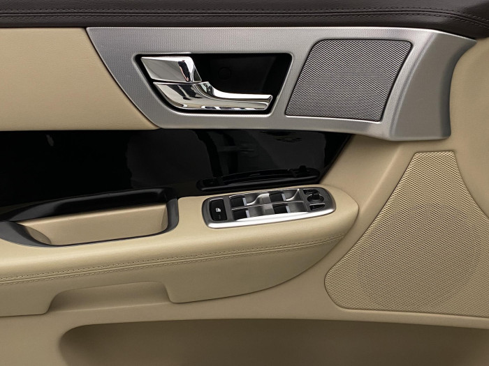 Jaguar XF 3.0 V6D AUT CZ 3.0 d