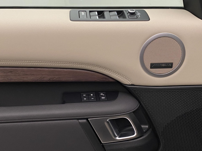 Land Rover Discovery 3,0 Sd6 AWD HSE REZERVACE