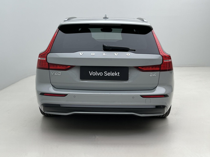 Volvo V60 B4 PLUS DARK AUT 1.maj.