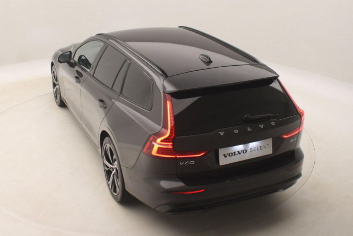 Volvo V60 B4 PLUS DARK AUT 1.maj.