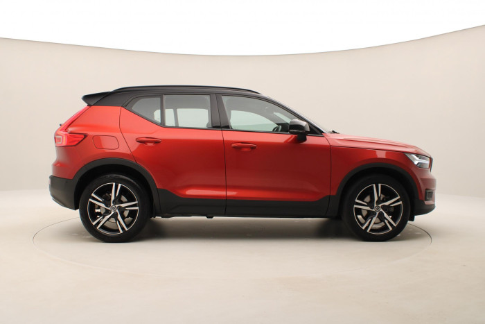 Volvo XC40 B5 AWD R-DESIGN AUT CZ 1.maj.
