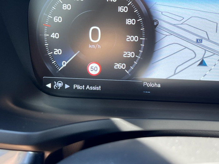Volvo V60 D3 MOMENTUM Aut CZ REZERVACE 2.0 d Momentum
