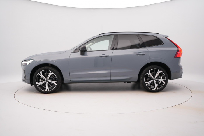 Volvo XC60 B4 AWD ULTIMATE DARK 1.maj.