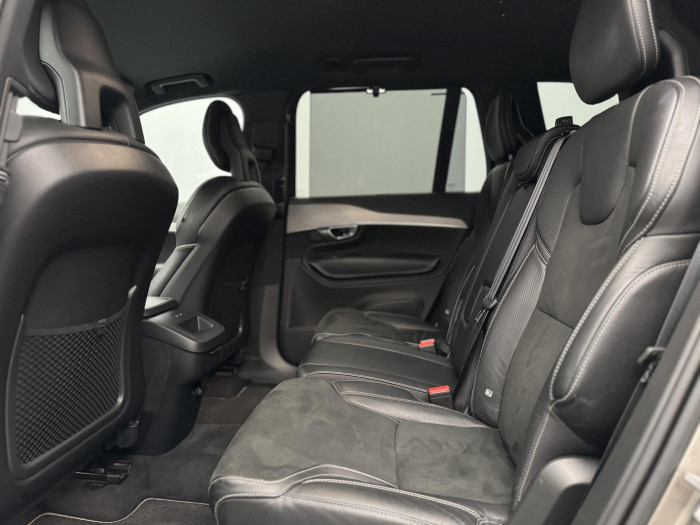 Volvo XC90 B5 AWD R-DESIGN AUT CZ