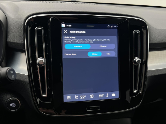 Volvo XC40 B3 DARK PLUS AUT