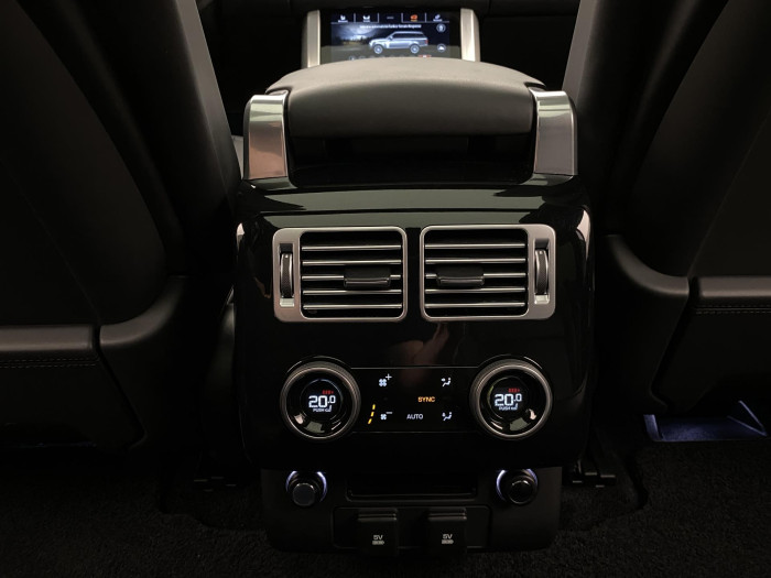 Land Rover Range Rover SDV6 AWD VOGUE REZERVACE