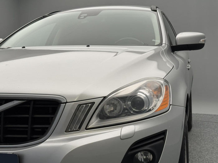 Volvo XC60 D5 AWD MOMENTUM AUT CZ 2.4 d Momentum