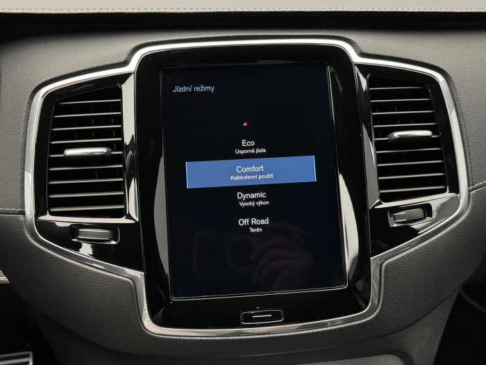 Volvo XC90 B5 AWD R-DESIGN AUT CZ