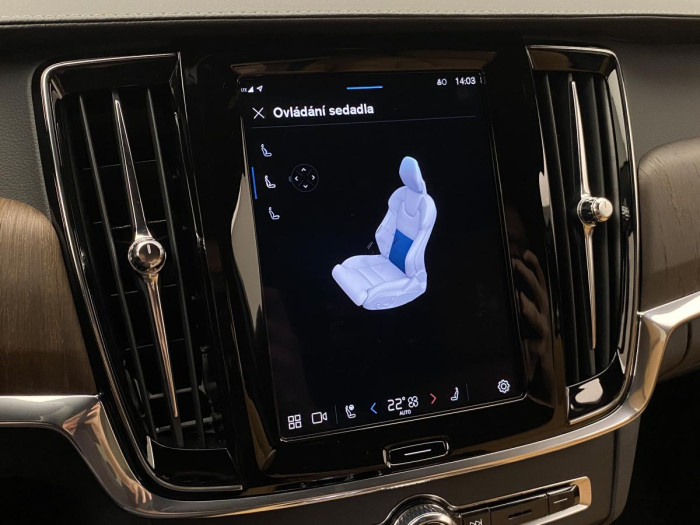 Volvo V90 B4 AWD ULTIMATE AUT REZERVACE