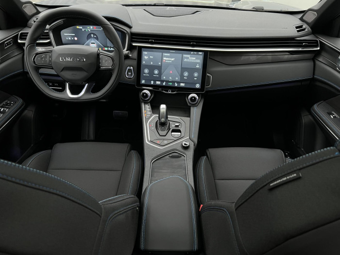 Lynk & Co 01 PHEV DCT AUT 1.maj.