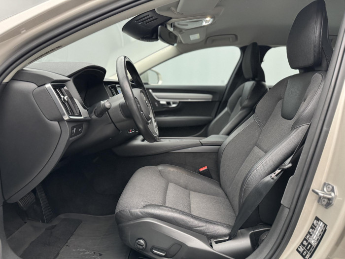 Volvo V90 D4 MOMENTUM AUT 2.0 d Momentum