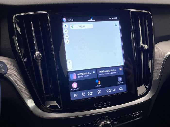 Volvo V60 B4 DARK PLUS AUT CZ