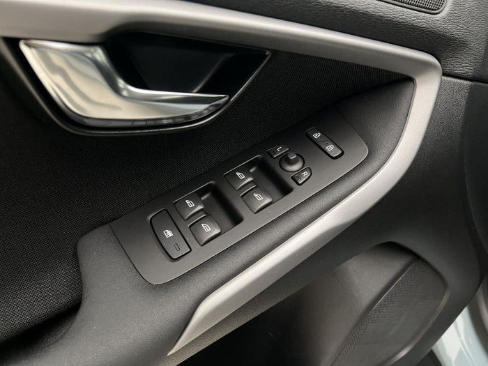 Volvo V40 CC D3 NEZ.TOPENÍ 2.0 d CC CC