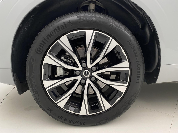 Volvo XC60 B5 AWD PLUS DARK AUT CZ 1.maj