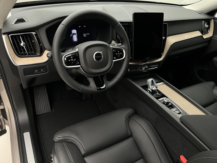 Volvo XC60 T6 AWD AUT RECHARGE DARK PLUS