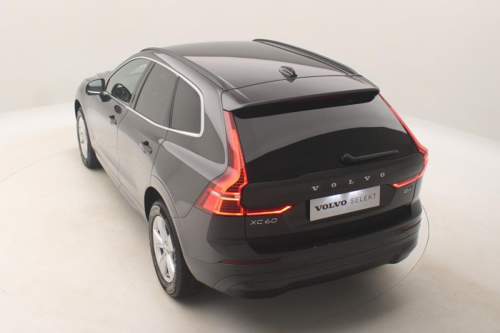 Volvo XC60 B4 AWD CORE AUT CZ 1.maj.