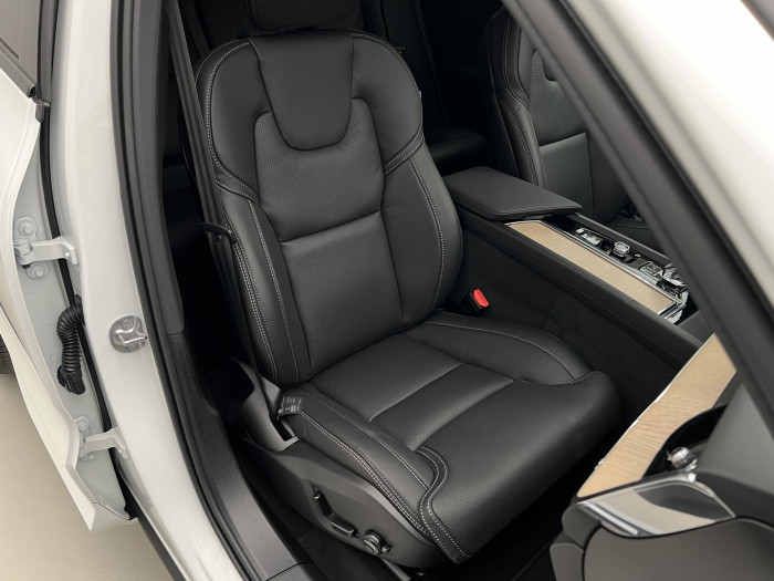 Volvo XC60 B5 AWD AUT DARK PLUS