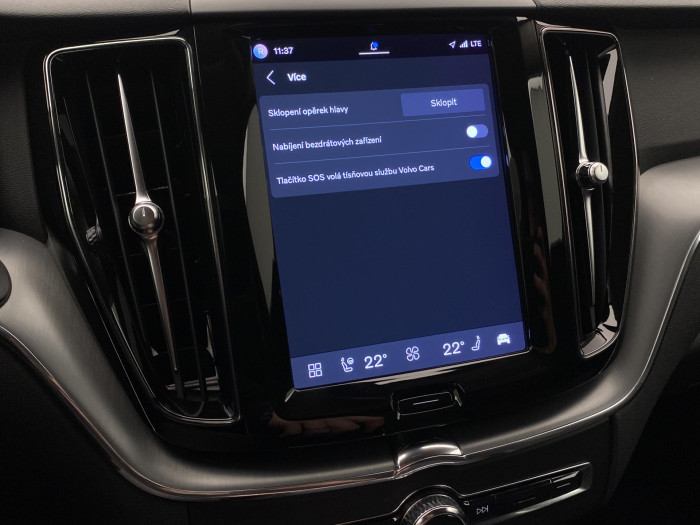 Volvo XC60 B4 AWD CORE AUT CZ