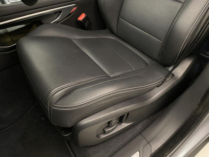 Jaguar F-Pace P250 R-DYNAMIC SE REZERVACE 2.0 Dynamic SE