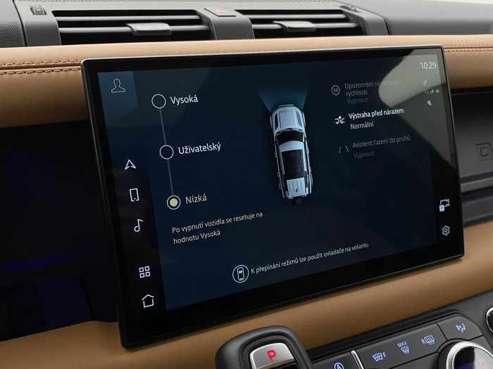 Land Rover Defender D300 HSE AUT AWD REZERVACE 3.0 d