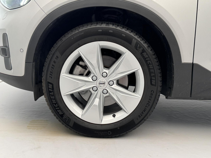 Volvo XC40 B4 PLUS DARK AUT 1. maj