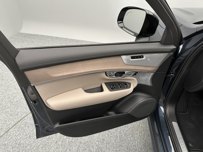 Volvo XC90 B5 AWD AUT DARK ULTRA 7míst