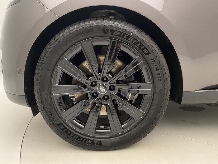 Land Rover Range Rover P550e AUTOBIOGRAPHY SWB